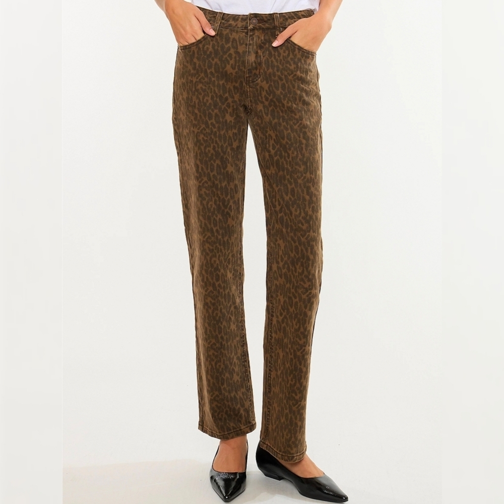 KanCan High Rise Leopard Jeans - Picture 5 of 11